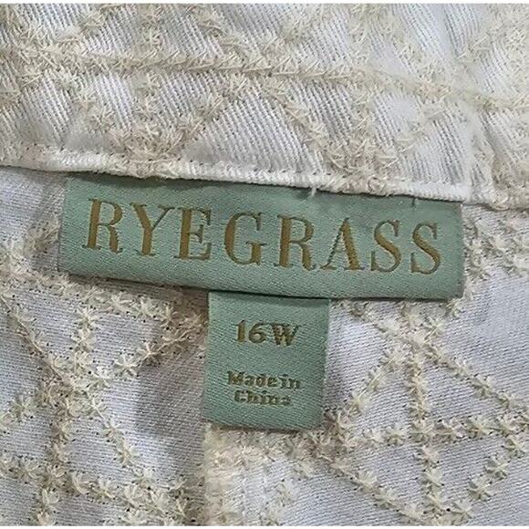 Ryegrass Quilted Pleated Shorts Off White Pockets WOMENS SIZE 16W - Picture 4 of 7